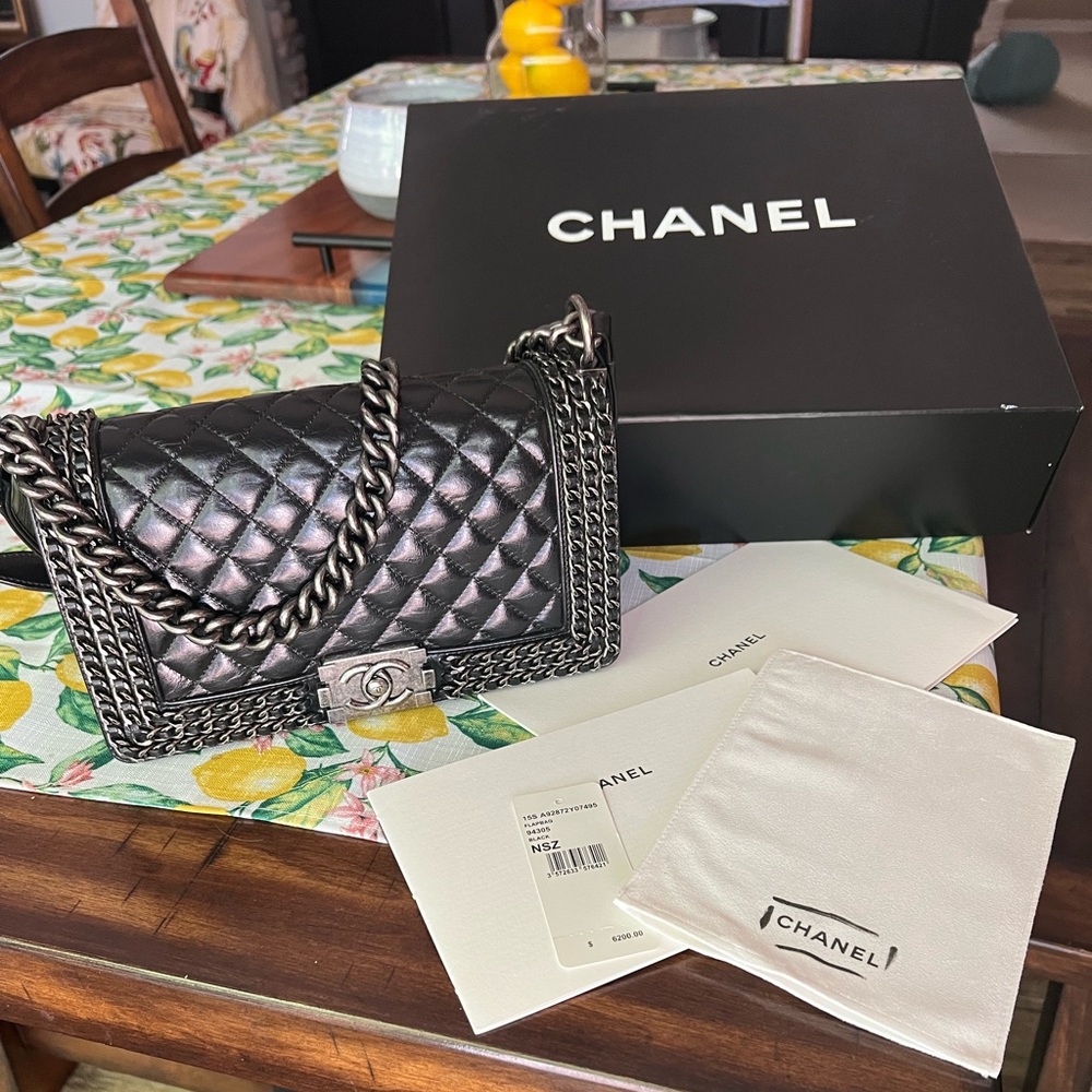 Chanel Medium Chain Boy Bag - Picture 5 of 14